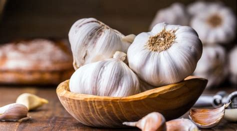 How Eating Garlic Everyday Prevents Prostate Gland