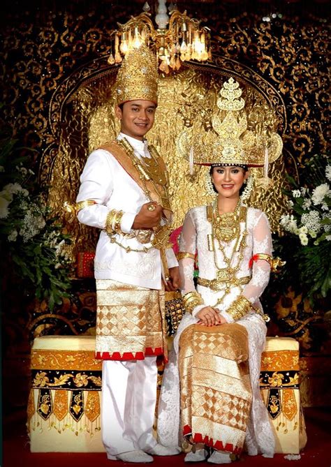 Baju Adat Lampung Selatan, pakaian tradisional lampung radio suara wajar fm