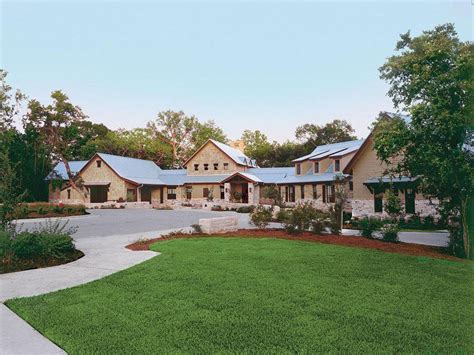 gorgeous texas ranch style estate