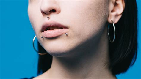 this dermal piercing removal video will make you rethink your next