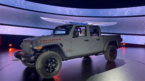 jeep gladiator xe plug  hybrid  officially happening report