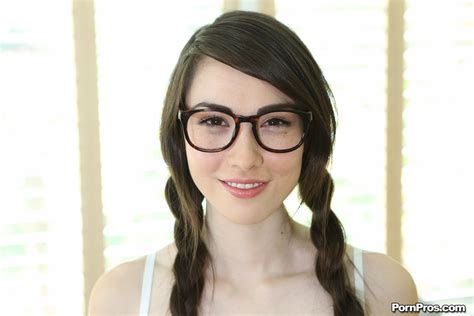Emily Grey Girlswithglasses