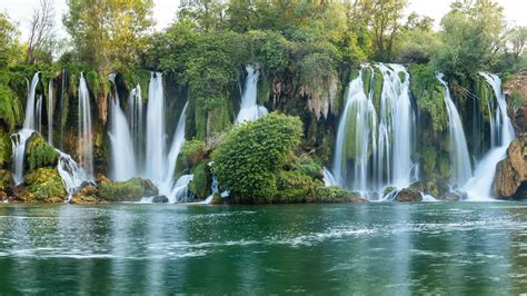 visit  kravice waterfalls bosnia aka kravica waterfalls