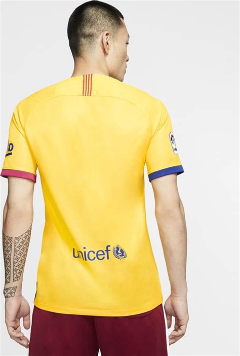 fc barcelona uitshirt  officieel shirt nike maat xxl bolcom
