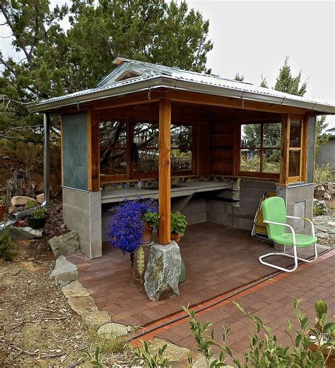 alt build blog building  outdoor kitchen  concrete sink