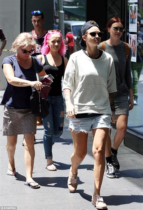 ruby rose shops with katia langenheim phoebe dahl and hannah stark daily mail online