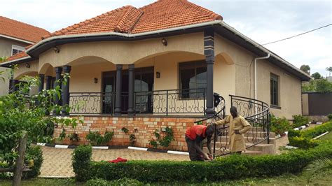 houses  uganda