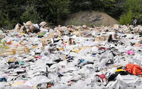 duizenden gestolen aliexpress pakketjes gevonden op verlaten parkeerterrein dagblad van het