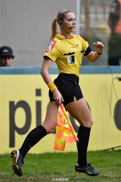 fernanda colombo brazilian football referee hawtcelebs