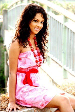 srilankan actress shalani tharaka alessandra delicadeza