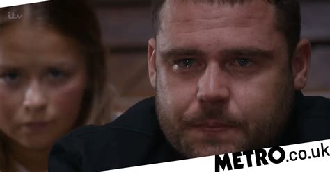 emmerdale spoilers aaron snaps and punches luke after robert cuts him off metro news