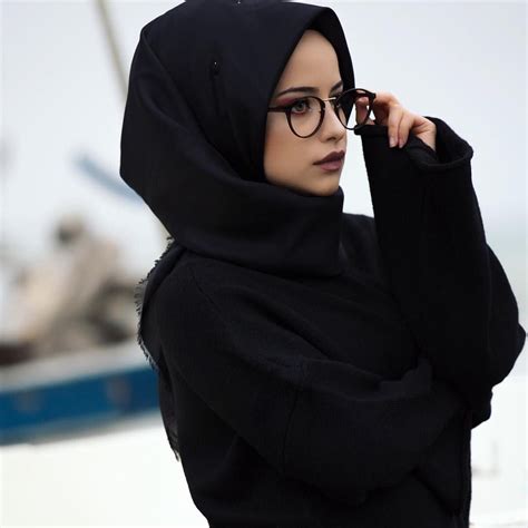 Pin By Ahad On Women S Glasses Modest Fashion Hijab Hijabi Fashion