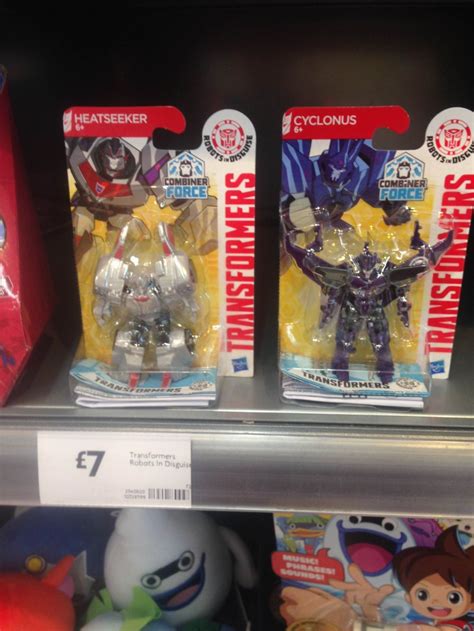 transformers robots in disguise legion class heatseeker and cyclonus spotted at uk retail