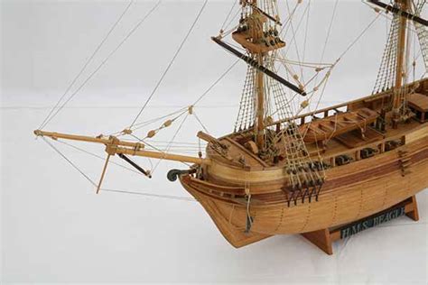 close up photos of ship model hms beagle of 1820