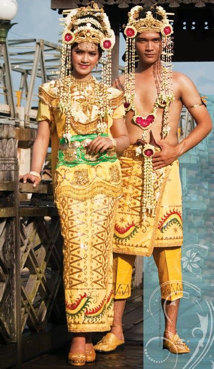 pakaian adat pengantin banjar bagajah gamuling baular lulut seni budaya indonesia