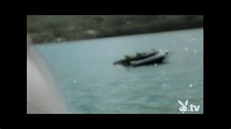 naked girls do crazy stunts at sea xvideos