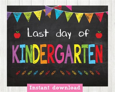 day  kindergarten sign  day  school  bluebabystar
