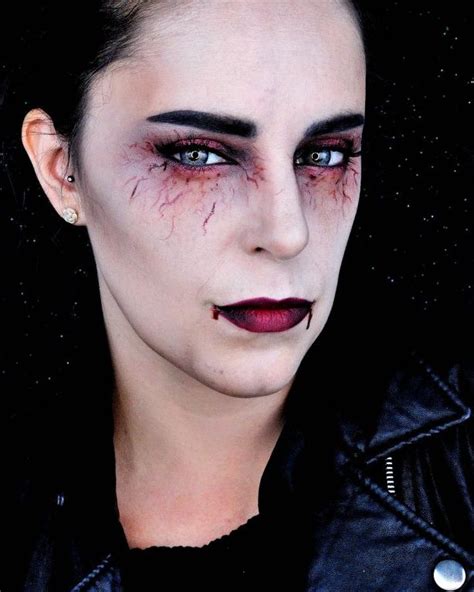 20 Best Vampire Makeup Tutorials For Halloween 2021 How To Do Vampire