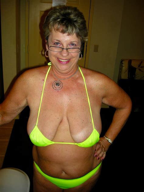 amateur big tit granny shows off in small bikini high definition por