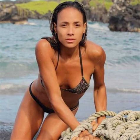 51 Dania Ramirez Nude Pictures Flaunt Her Diva Like Looks