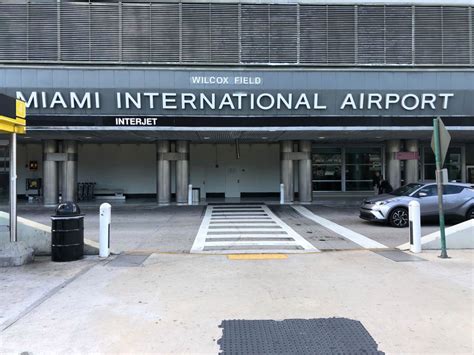 two tsa officers on leave after noose was found in baggage screening area of miami international