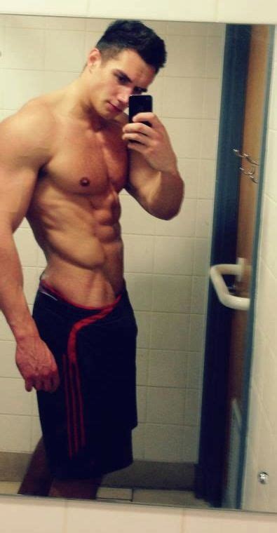 99 Best Hot Guy Selfies Images On Pinterest Daryl Dixon