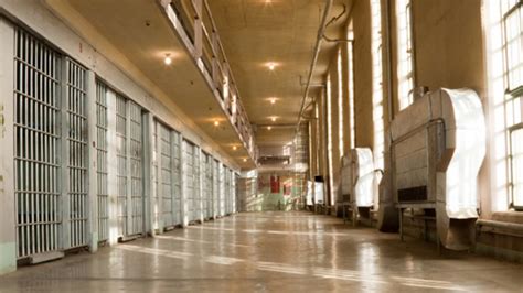 grants   reduce  jail populations officer