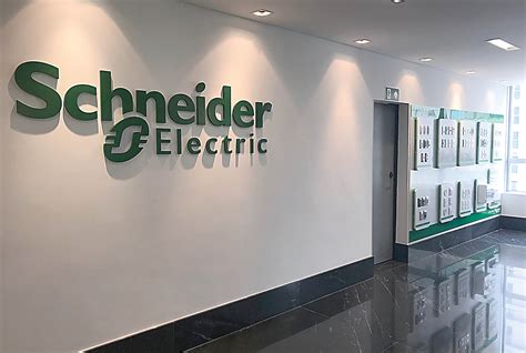schneider electric pretende dobrar  faturamento em tres anos diario  comercio