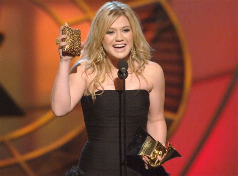 kelly clarkson lose weight how she did it she looks amazing now