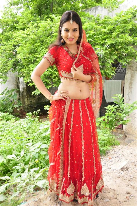 Anu Smruthi Telugu Actress Red Saree Hot Photos