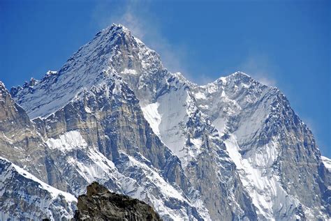 tallest mountains mount everest lhotse west face closeup  world  details