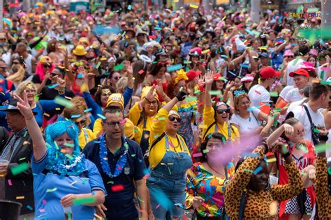 tenerife  gran canaria encaran los carnavales  casi el  de las plazas turisticas reservadas