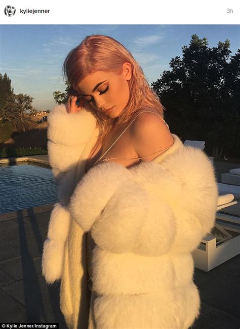 kylie jenner shows off new hair colour in glam instagram snap daily mail online