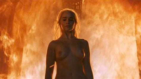 you ve g o t to see emilia clarke s nude return at mr skin
