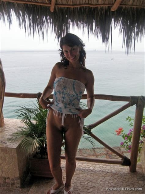 sexy milf flashing her pussy on vacation private milf pics
