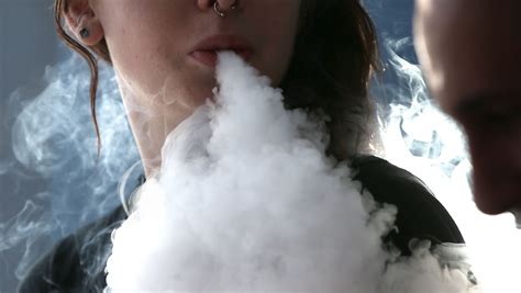 More Teens Now Try Vaping Than Smoking