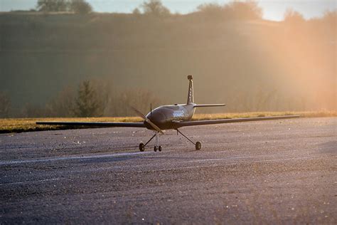dronamics black swan unmanned aircraft uncrate