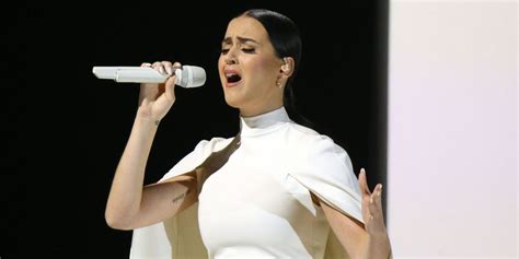 Domestic Violence Survivor Opens Katy Perry S Grammys Performance With