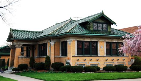 stunning corner bungalow bungalow bricks  chicago