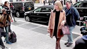 taylor swift kate upton and amanda seyfried attend ny knicks game daily mail online