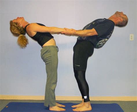 duo yoga yogakideekin pinterest yoga  partner yoga