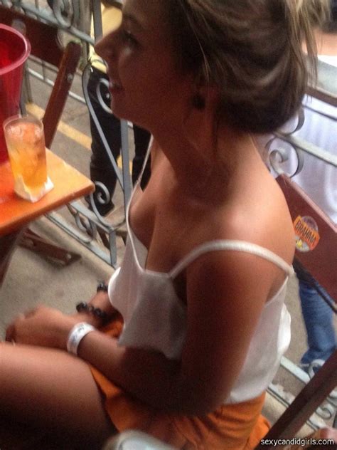 braless girl candid downblouse sexy candid girls