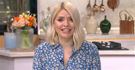 holly willoughby outfit today this morning fans divided over frumpy