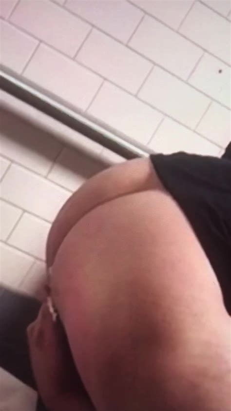 big ass wiping in motion