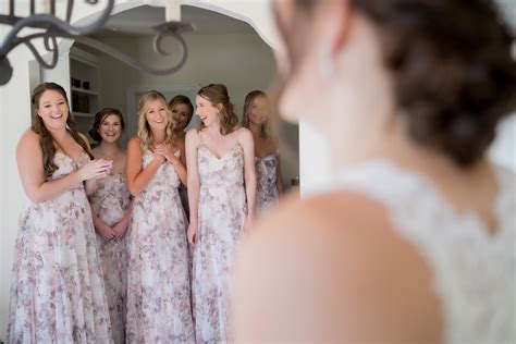 Adoring Bridesmaids See The Bride For The First Time Photo By Sara France