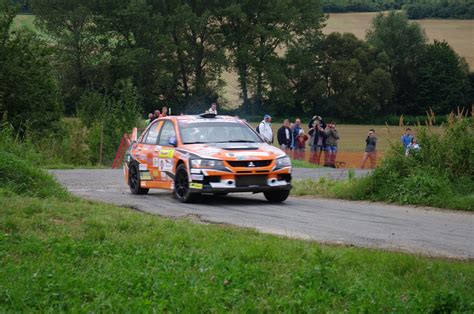 rally auto competition
