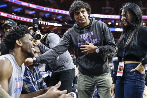 Watch M Night Shyamalan And Kevin Hart Were At The Sixers