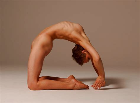 brunette ellen doing naked yoga 76 pics xhamster