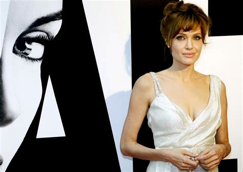 Angelina Jolie Loreen Celebmatrix Celebs Sweext Camilla