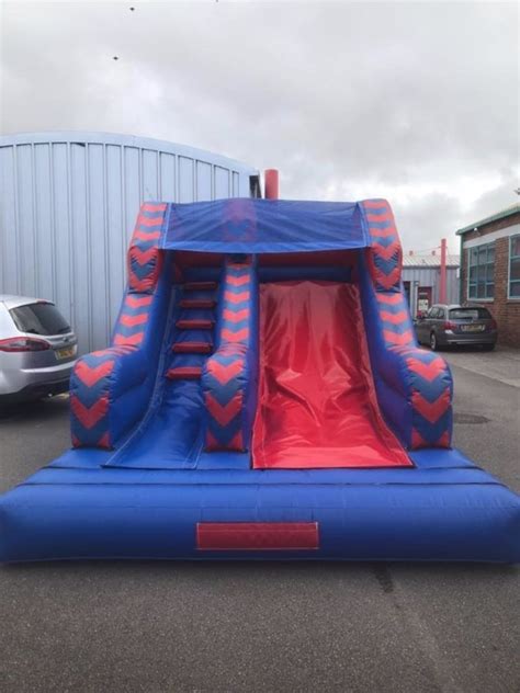 mini  kings bouncy castle hire